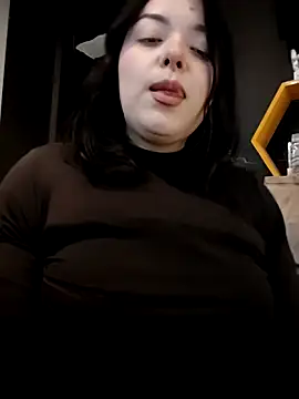 Snapshot of Chubbygrl20 chatting on 11/07/25, 12:43 Chubbygrl20 online show from 11/07/25, 12:43