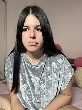 Snapshot of Annatrybebetter chatting on 03/07/25, 09:48 Annatrybebetter online show from 03/07/25, 09:48