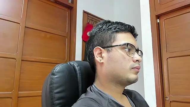 Snapshot of willy_colombia chatting on 01/23/25, 07:29 willy colombia online show from 01/23/25, 07:29