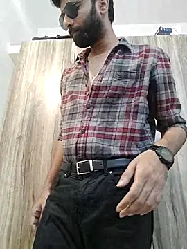 Snapshot of 18_couple_sex chatting on 05/11/26, 05:43 18 couple sex online show from 05/11/26, 05:43