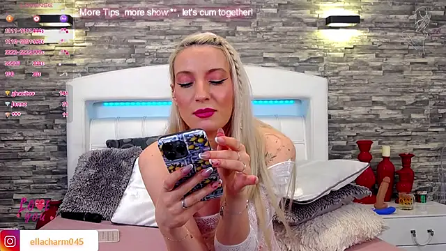 Snapshot of Ella_Charm chatting on 02/23/25, 02:18 Ella Charm online show from 02/23/25, 02:18