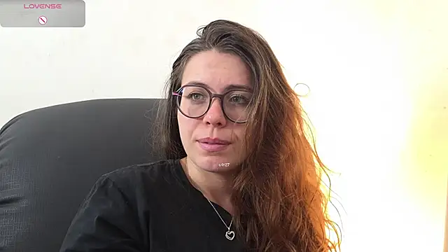 Snapshot of irinasweet27 chatting on 09/10/25, 12:27 irinasweet27 online show from 09/10/25, 12:27