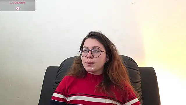 Snapshot of irinasweet27 chatting on 09/11/25, 01:44 irinasweet27 online show from 09/11/25, 01:44