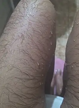 Snapshot of surfer_fun29 chatting on 09/27/25, 06:29 surfer fun29 online show from 09/27/25, 06:29