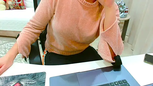 EveLove33 online show from 02/07/26, 06:00