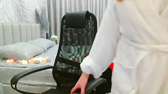 EveLove33 online show from 03/11/26, 08:37