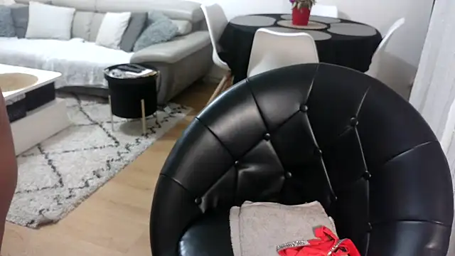 sarametisse26 online show from 01/28/25, 07:11