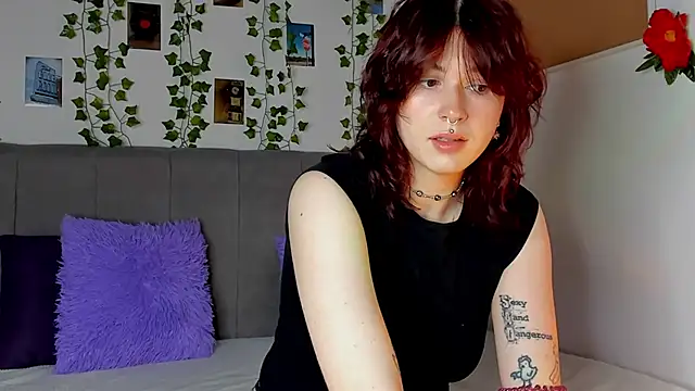 miss Lizzy online show from 11/04/25, 01:16