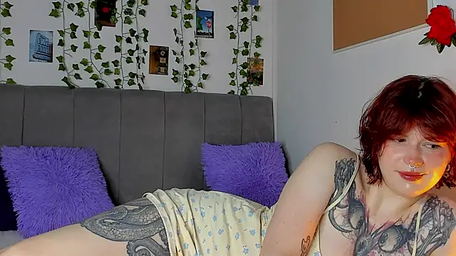 Snapshot of miss_Lizzy chatting on 07/15/26, 01:11 miss Lizzy online show from 07/15/26, 01:11