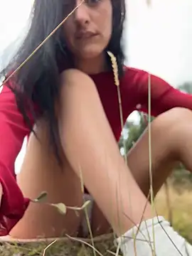 Snapshot of afrodita__25 chatting on 03/04/25, 11:54 afrodita 25 online show from 03/04/25, 11:54