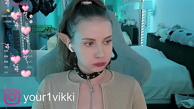 Snapshot of Vikki_Cheese chatting on 12/11/24, 01:15 Vikki Cheese online show from 12/11/24, 01:15
