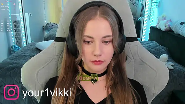 Snapshot of Vikki_Cheese chatting on 02/16/25, 04:42 Vikki Cheese online show from 02/16/25, 04:42