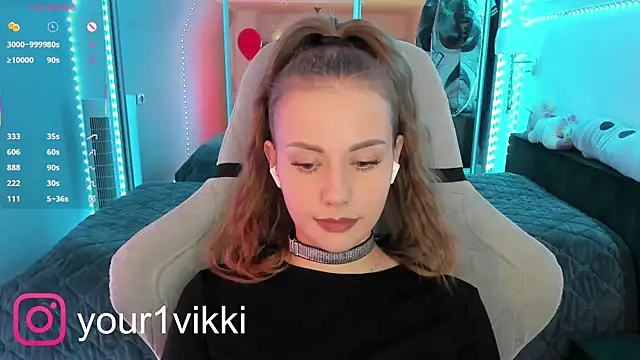 Snapshot of Vikki_Cheese chatting on 02/28/25, 02:53 Vikki Cheese online show from 02/28/25, 02:53