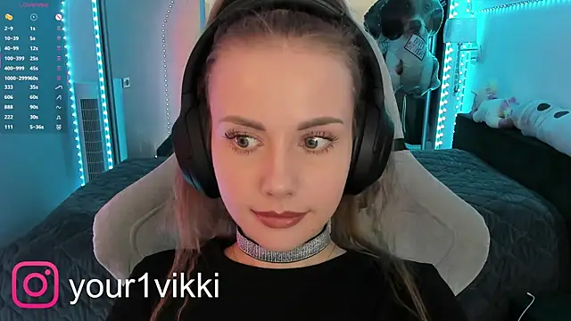 Snapshot of Vikki_Cheese chatting on 02/28/25, 05:59 Vikki Cheese online show from 02/28/25, 05:59