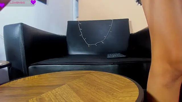 BRITANY WELLS  online show from 12/17/25, 12:11