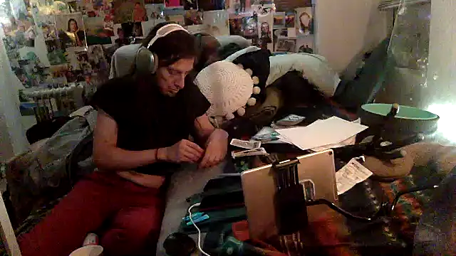 DownstairsSky online show from 01/31/25, 05:51