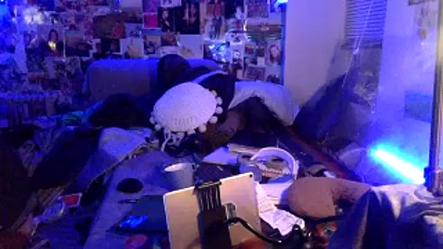 DownstairsSky online show from 01/31/25, 09:05