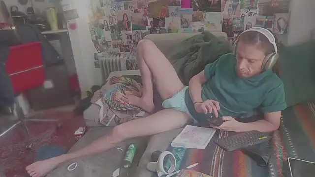 DownstairsSky online show from 02/05/25, 02:05