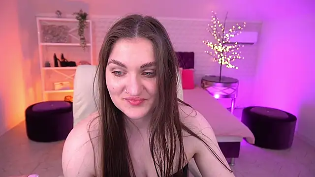 EmmyCharmm online show from 05/18/26, 05:57