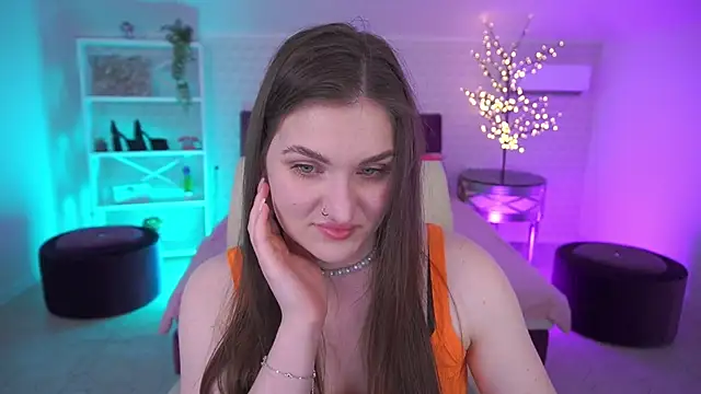 EmmyCharmm online show from 05/20/26, 05:24