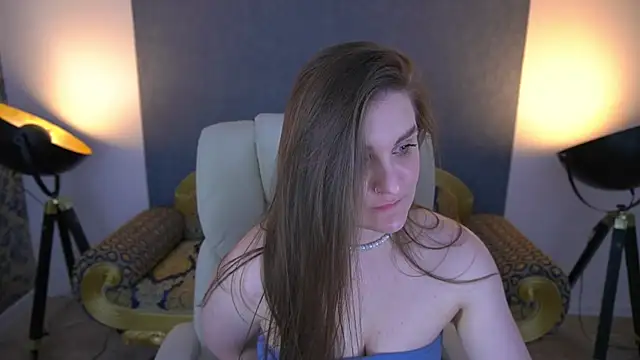 Snapshot of EmmyCharmm chatting on 06/14/26, 05:42 EmmyCharmm online show from 06/14/26, 05:42