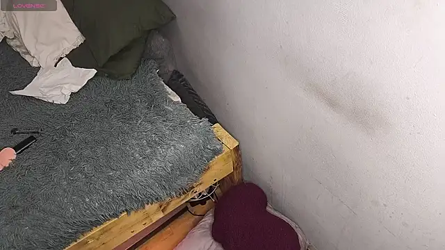 LoveInAllHoles online show from 03/29/26, 09:48