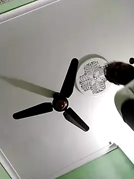 Snapshot of Niladri1410 chatting on 02/13/25, 06:59 Niladri1410 online show from 02/13/25, 06:59