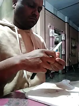 Snapshot of Niladri1410 chatting on 02/16/25, 06:43 Niladri1410 online show from 02/16/25, 06:43