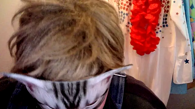 Snapshot of Sigorius chatting on 01/08/25, 02:14 Sigorius online show from 01/08/25, 02:14