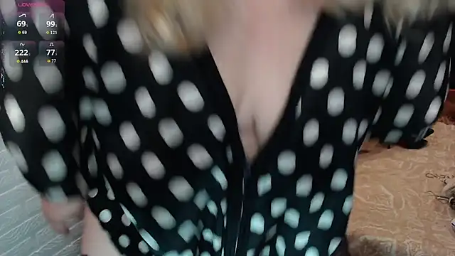 Snapshot of Marina_Yourangel chatting on 02/20/26, 03:25 Marina Yourangel online show from 02/20/26, 03:25