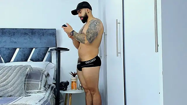 Zack Froone online show from 11/05/25, 01:00