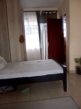 skiihot online show from 04/10/26, 05:45