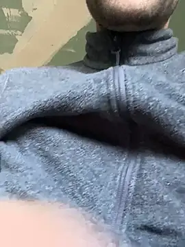 Snapshot of athenphysics chatting on 01/01/25, 12:11 athenphysics online show from 01/01/25, 12:11