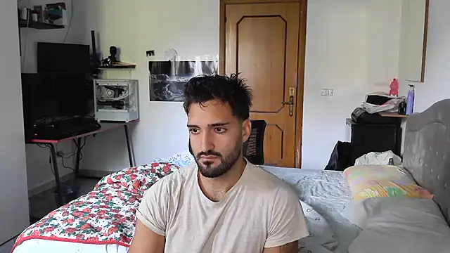 Snapshot of Alexox02 chatting on 10/11/25, 08:46 Alexox02 online show from 10/11/25, 08:46