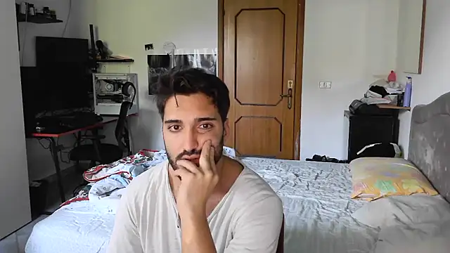 Snapshot of Alexox02 chatting on 10/22/25, 07:19 Alexox02 online show from 10/22/25, 07:19