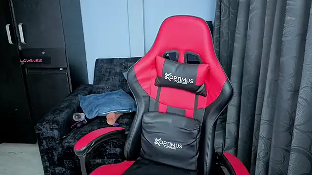 charlotee lovee69 online show from 10/06/25, 01:36