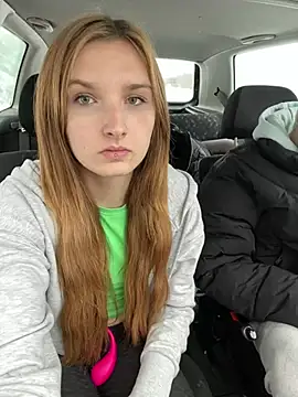 Snapshot of AnnyBelle_ chatting on 01/05/25, 12:10 AnnyBelle online show from 01/05/25, 12:10