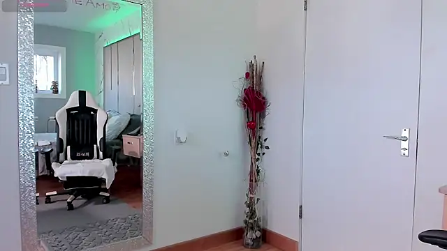 Jadeh Williams02 online show from 03/09/25, 09:36