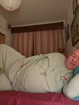 Snapshot of Russirayu chatting on 03/22/25, 10:59 Russirayu online show from 03/22/25, 10:59