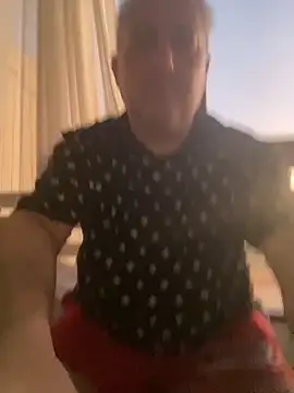 Snapshot of Russirayu chatting on 09/12/25, 05:40 Russirayu online show from 09/12/25, 05:40