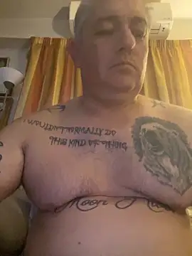 Snapshot of Russirayu chatting on 09/28/25, 06:24 Russirayu online show from 09/28/25, 06:24