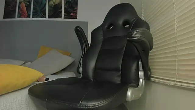  Molly rosse  online show from 02/04/26, 12:11