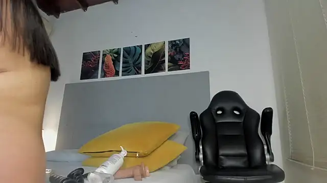  Molly rosse  online show from 02/18/26, 12:23