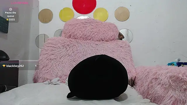 Snapshot of EVAHOTXX chatting on 02/04/26, 05:08 EVAHOTXX online show from 02/04/26, 05:08