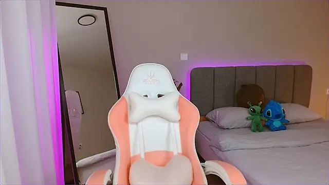 Mrs Tory online show from 01/23/25, 03:26