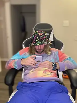 4kUsh2Fashion0 online show from 01/05/25, 01:13