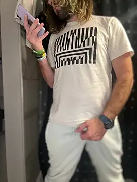 4kUsh2Fashion0 online show from 01/11/25, 05:10