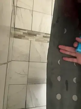 4kUsh2Fashion0 online show from 02/15/25, 03:20