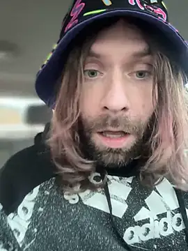 4kUsh2Fashion0 online show from 03/06/25, 12:30