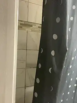 4kUsh2Fashion0 online show from 03/07/25, 06:00